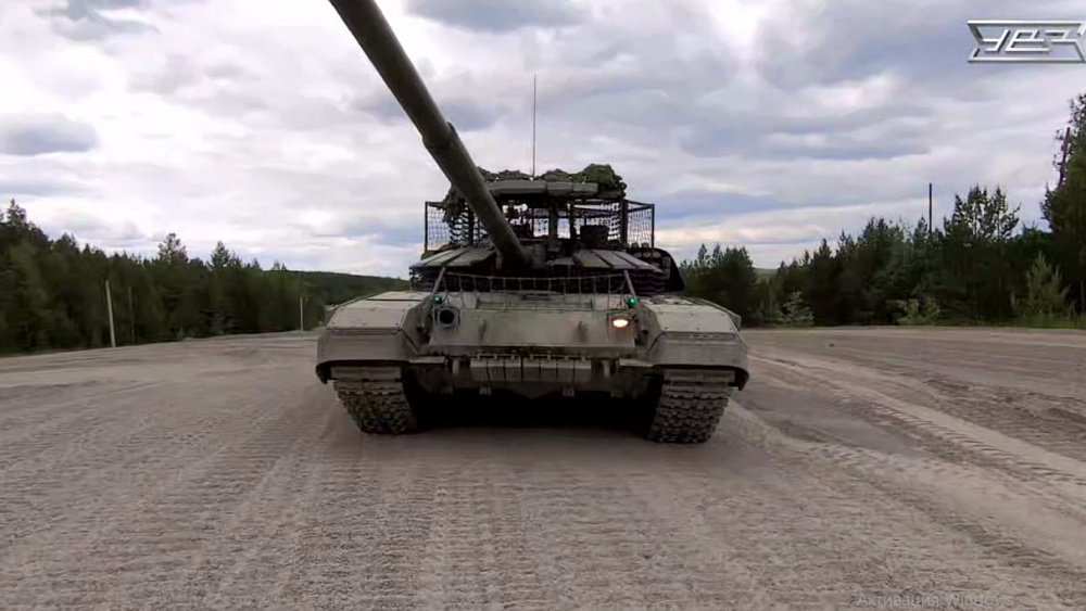 Легендарному танку Т‑72 с челябинским двигателем исполнилось 52 года