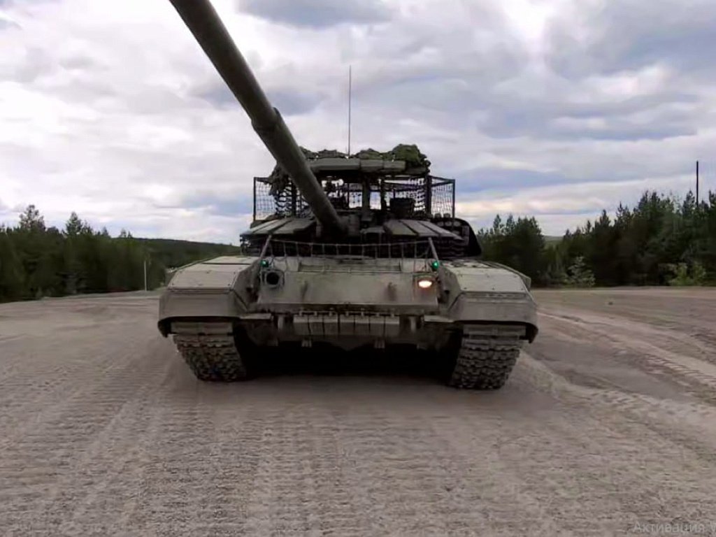 Легендарному танку Т-72 с челябинским двигателем исполнилось 52 года