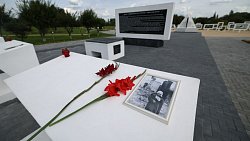 В Беларуси Алексей Текслер почтил память жертв нацистского террора