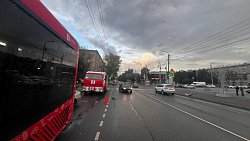 В Челябинске 15-летний подросток устроил тройную аварию с троллейбусом