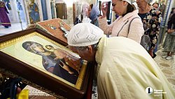 В Челябинской области освятили мед нового сбора