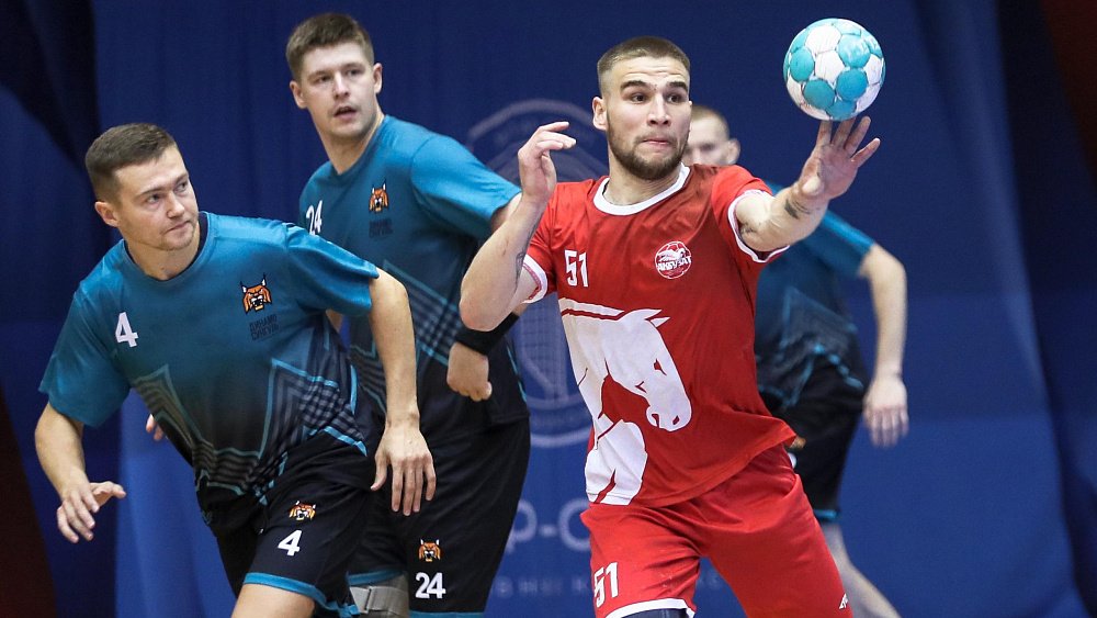 Четыре гандбольных клуба сразятся на предсезонном турнире в Челябинске