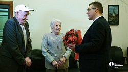 Челябинская пара с 68‑летним стажем получила знак «Семейное счастье» в юбилей района