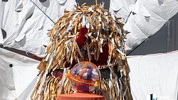 Челябинский театр кукол впервые за 90 лет вышел со спектаклем на улицы