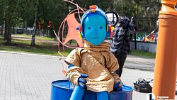 Челябинский театр кукол впервые за 90 лет вышел со спектаклем на улицы