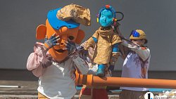 Челябинский театр кукол впервые за 90 лет вышел со спектаклем на улицы