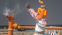 Челябинский театр кукол впервые за 90 лет вышел со спектаклем на улицы