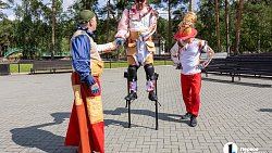 Челябинский театр кукол впервые за 90 лет вышел со спектаклем на улицы