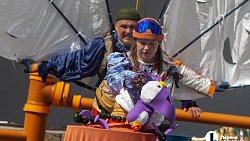 Челябинский театр кукол впервые за 90 лет вышел со спектаклем на улицы