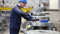 Антону Алиханову показали криогенные испытания на «Станкомаше» в Челябинске