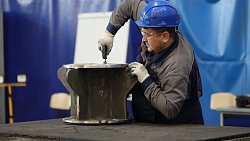 Антону Алиханову показали криогенные испытания на «Станкомаше» в Челябинске