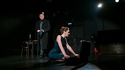 Драму миллионов через трагедию семьи показали в Челябинском Камерном театре