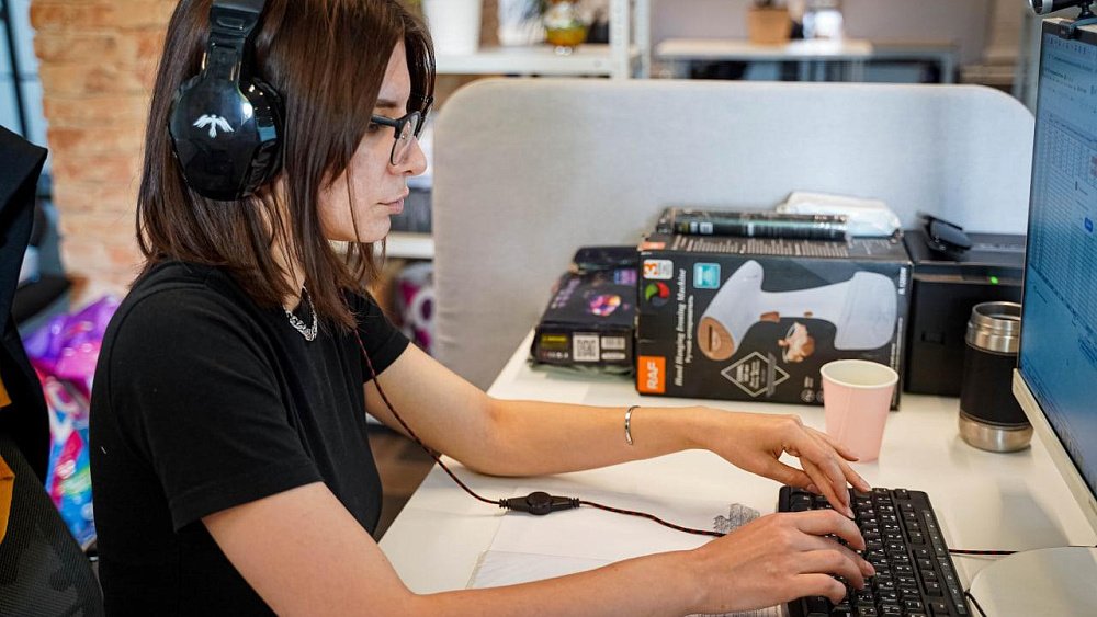 Челябинские студенты смогут поработать над кейсами от мессенджера MAX