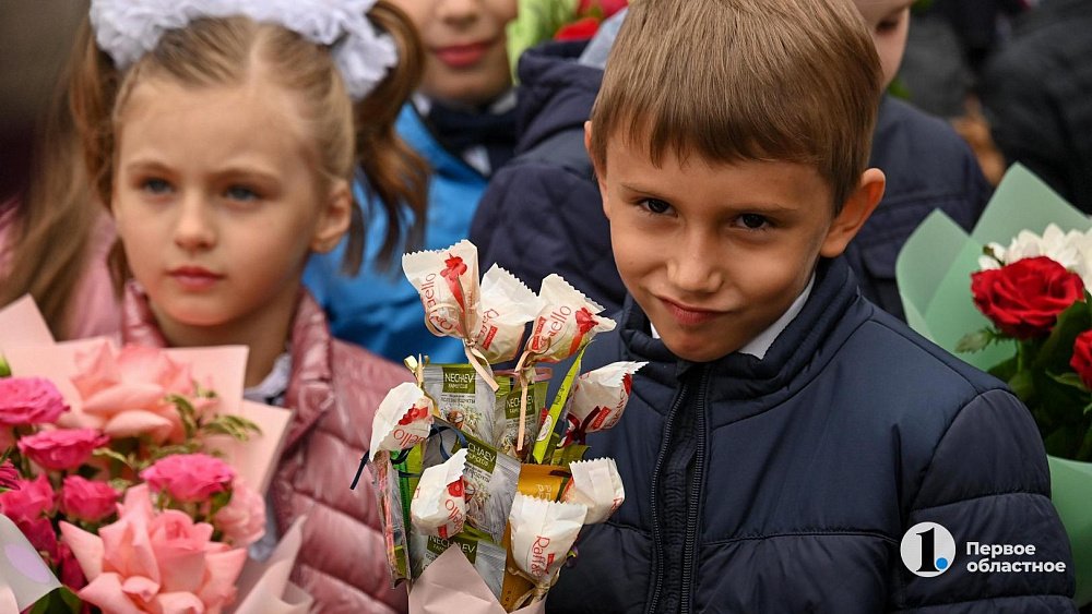 Что подарить учителю в День знаний вместо цветов