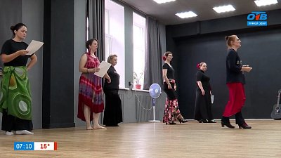 Зачем трайбл-танцовщицам севильяна? — в сюжете «Испанские танцы»