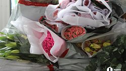 В Челябинск к 1 сентября привезли 7 тонн роз, гортензий и лилий из Китая