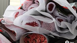 В Челябинск к 1 сентября привезли 7 тонн роз, гортензий и лилий из Китая