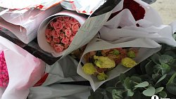В Челябинск к 1 сентября привезли 7 тонн роз, гортензий и лилий из Китая