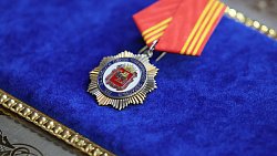 Алексей Текслер поздравил сотрудников аэропорта Курчатов