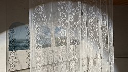 В челябинской водонапорке открыли выставку первого художника новой резиденции