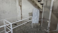 В челябинской водонапорке открыли выставку первого художника новой резиденции