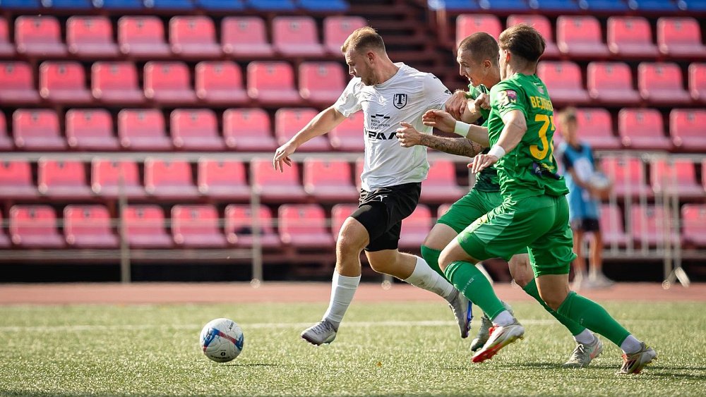 Форвард Алексей Ларин оформил «дубль» за миасское «Торпедо» во Второй лиге