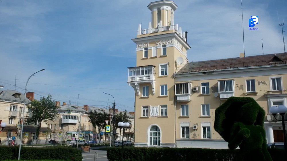 Юные художники Миасса осваивают пленэр