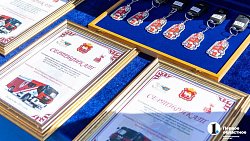 Алексей Текслер передал 6 автоцистерн и 42 лодки для южноуральского МЧС