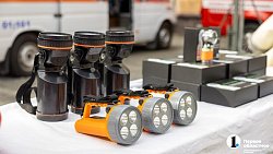 Алексей Текслер передал 6 автоцистерн и 42 лодки для южноуральского МЧС