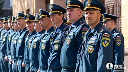 Алексей Текслер передал 6 автоцистерн и 42 лодки для южноуральского МЧС