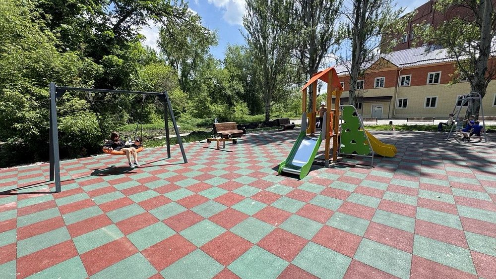 Челябинская область восстанавливает дома и общественные пространства в Ясиноватой