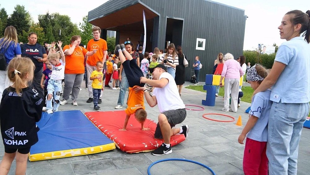 Звезды мировой гимнастики поддержали благотворительный фестиваль в Челябинске