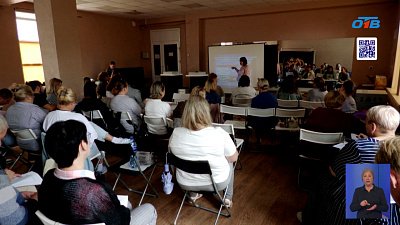 В Копейске члены комиссий учатся работать с электронными помощниками