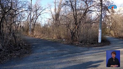 В поселке Жиркомбинат продолжается благоустройство сквера