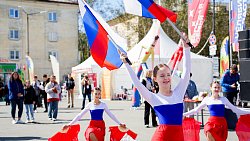 В Озерске 8-летний мальчик выполнил 60 отжиманий на семейном фестивале