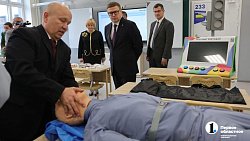 Губернатор Челябинской области Алексей Текслер открыл новый лицей «Созвездие»