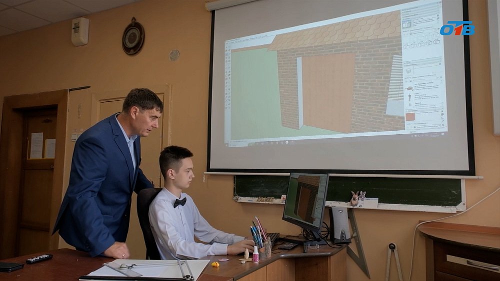 В Челябинске в гимназию № 100 завезли новое оборудование