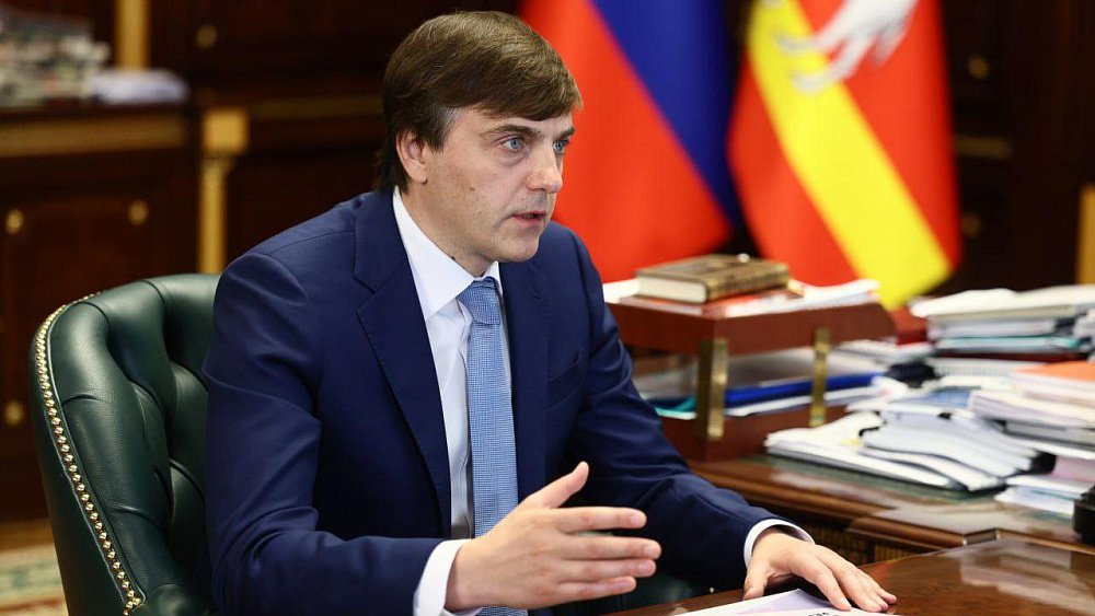 Министр просвещения России высоко оценил образовательный потенциал Южного Урала