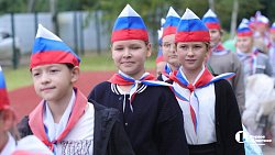 В поселке Саргазы построили большой стадион с футбольным полем