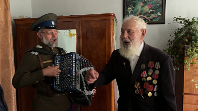 В Миассе ветеран Александр Щапин отпраздновал свое 100-летие