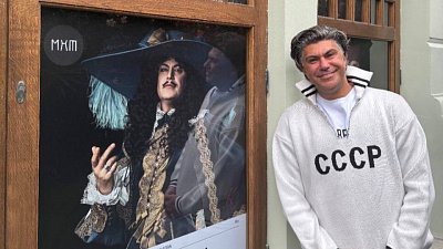 Николай Цискаридзе пришел на генпрогон спектакля в свитере челябинского бренда