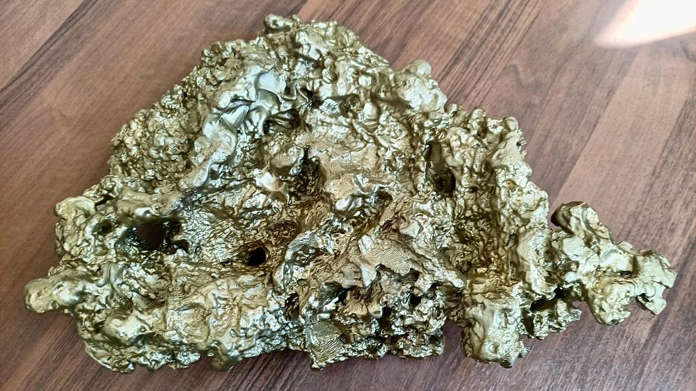 В Миассе золотой самородок напечатали на 3D‑принтере