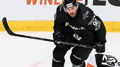 КХЛ дисквалифицировала форварда «Трактора» Джошуа Ливо на два матча