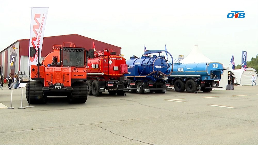 В Челябинске прошла форум-выставка дорожной и строительной техники «СпецМашЭкспо»