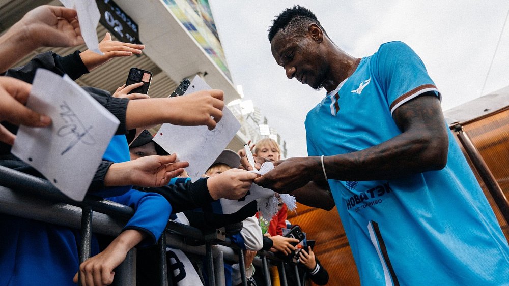 Вильфрид Эза принес победу «Челябинску» в матче с «Чайкой»