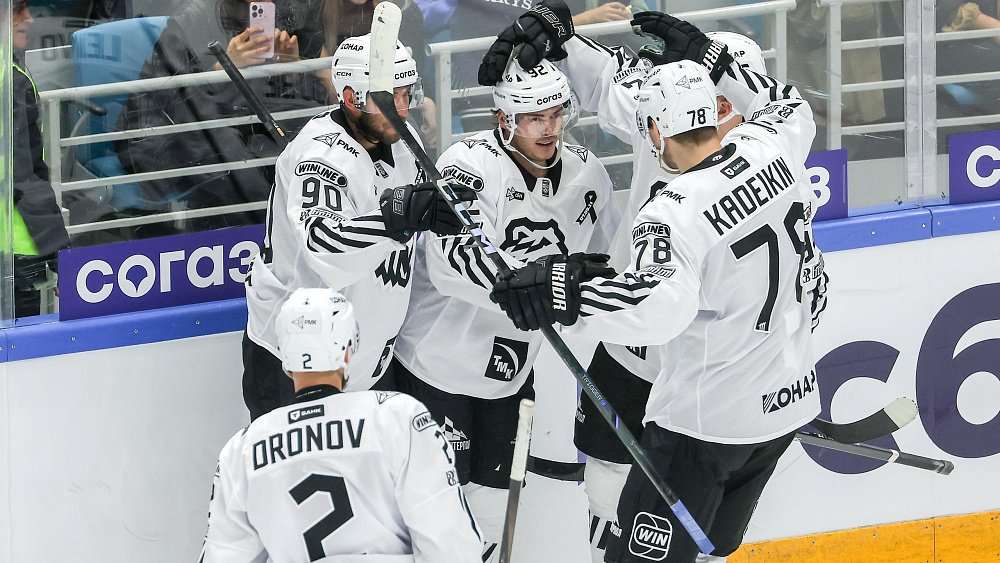 «Трактор» задавил «Нефтехимик» в третьем периоде и победил со счетом 4:3