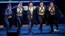 Челябинский фестиваль мировых премьер открыл мюзикл по роману Виктора Гюго