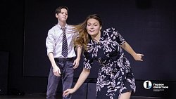 Студенты-актеры из Челябинска на парах пародируют звезд эстрады