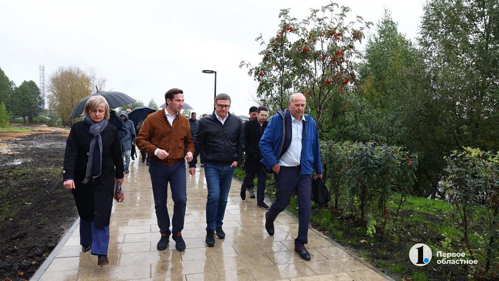 Губернатор Алексей Текслер осмотрел новые cкверы Челябинска