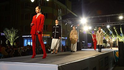Не пропустите трансляцию фестиваля «Парад моды на Кировке»